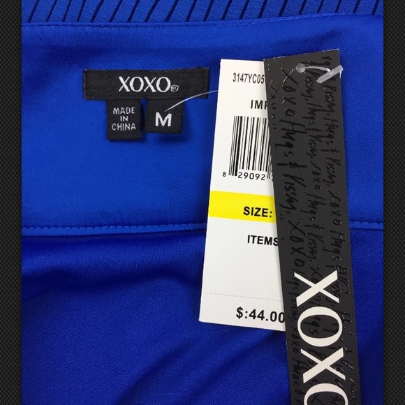 xoxo blouse medium,blue,sleeveless,lines - Picture 3 of 4